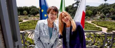 «Il record del governo di Meloni fa il giro del mondo: dal Giappone al Belgio, le congratulazioni dei leader»