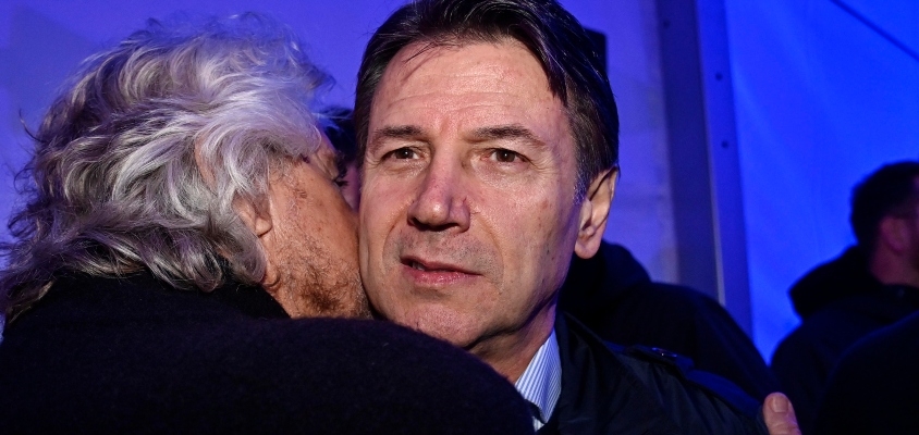 grillo prepara la bomba contro conte nasce il movimento zero stelle il segreto affidato a fedez da Secoloditalia.it grillo prepara la bomba contro conte nasce il movimento zero stelle il segreto affidato a fedez