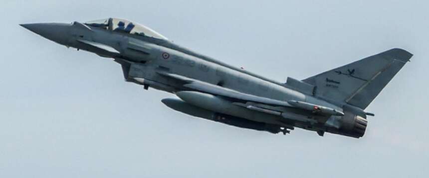 Jet russi violano lo spazio aereo della Lituania: scattano i caccia italiani, Mosca respinta fuori dai cieli Nato