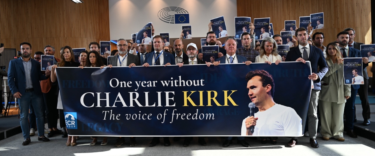charlie kirk meloni non lasciamo prevalere l8217odio che ha cercato di zittirlo flashmob dei conservatori in europa per ricordarlo da Secoloditalia.it charlie kirk meloni non lasciamo prevalere l8217odio che ha cercato di zittirlo flashmob dei conservatori in europa per ricordarlo