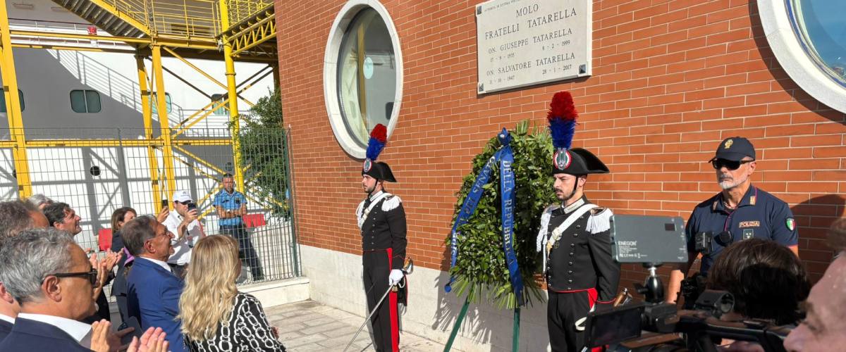 bari l8217omaggio di la russa a tatarella la destra ha saputo evolvere pinuccio 232 stato alla base della trasformazione da Secoloditalia.it bari l8217omaggio di la russa a tatarella la destra ha saputo evolvere pinuccio 232 stato alla base della trasformazione
