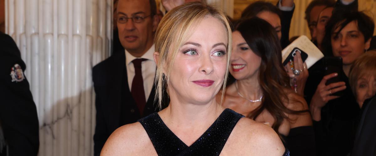Il M5S scandalizzato per Meloni alla Fashion Week. Il promemoria di Capasa: “Industria strategica che vale il 5% del Pil”