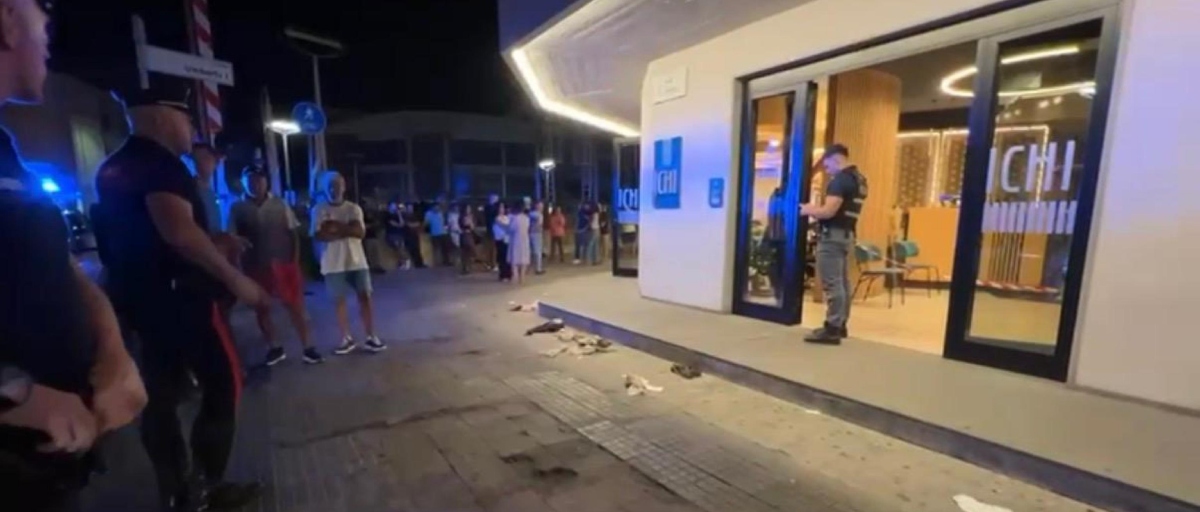 olbia terrore al ristorante giapponese 30enne armato di coltello minaccia la cassiera e ferisce quattro persone da Secoloditalia.it olbia terrore al ristorante giapponese 30enne armato di coltello minaccia la cassiera e ferisce quattro persone