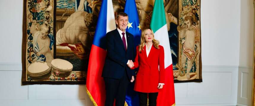 Meloni attesa a Praga: asse con Babiš su economia, difesa e migranti. Sul tavolo il Piano Italia-Repubblica Ceca 2026-2030. Intanto sente bin Salman