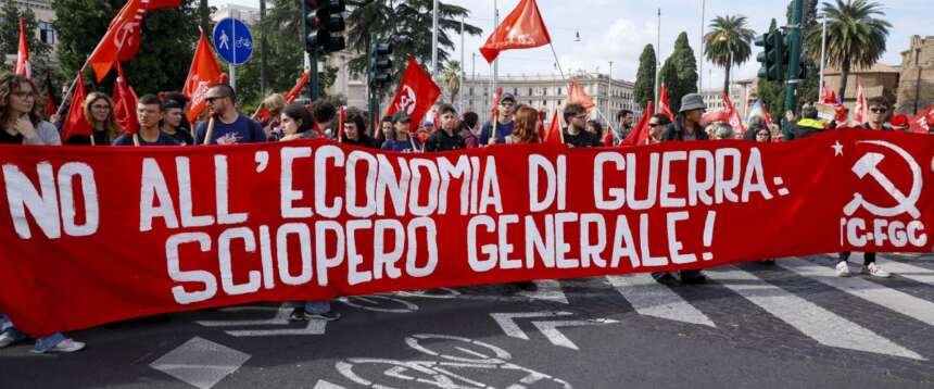 Una manifestazione nell’ambito dello sciopero generale della Cgil contro la guerra dell’ottobre dello scorso anno