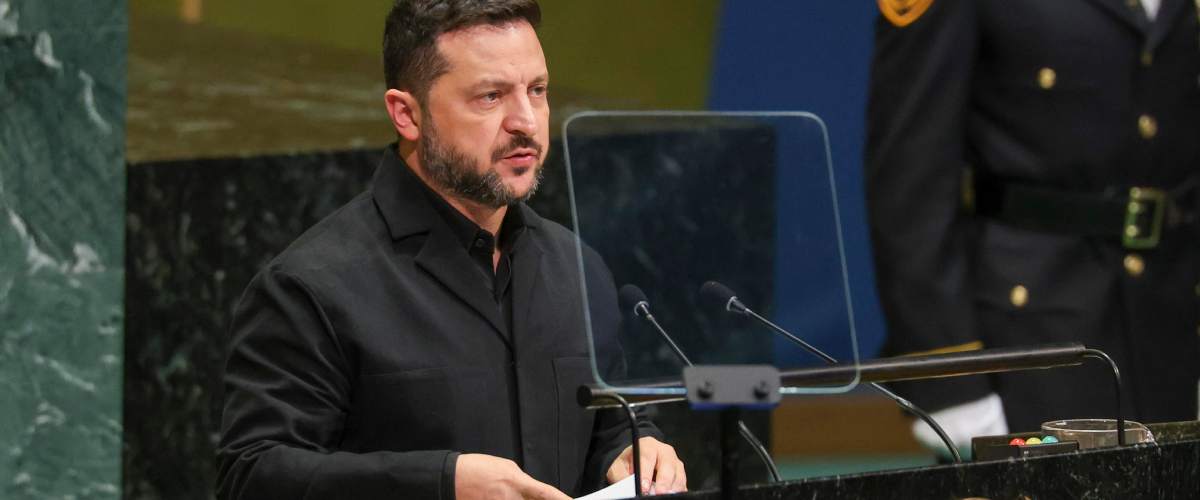 Zelensky all’Onu: “Putin va fermato non sa vivere senza guerra”. Lavrov: pronti a negoziare ma il conflitto prosegue