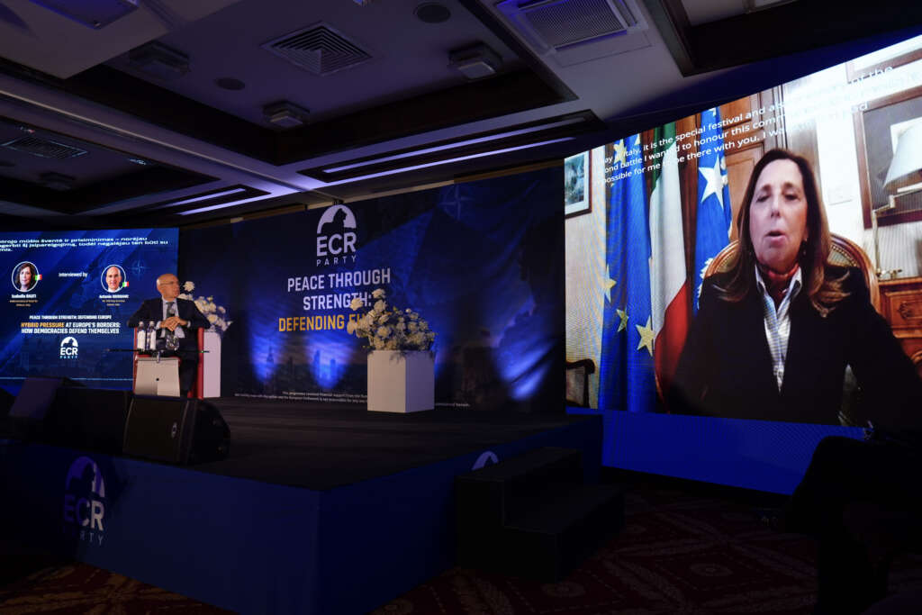 Difesa, da Vilnius la sfida dei conservatori: “Un’Europa più forte nella Nato” Difesa, da Vilnius la sfida dei conservatori: “Un’Europa più forte nella Nato”