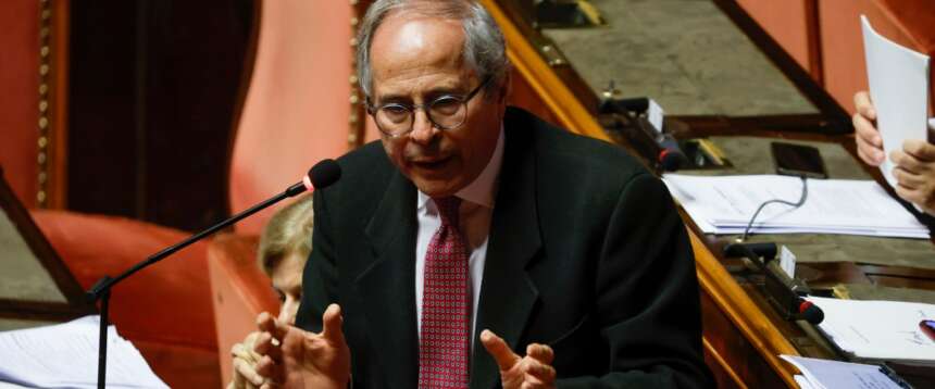 Crisanti, comunista col Rolex e la villa milionaria: riporta Rifondazione in Parlamento con la benedizione di Elly