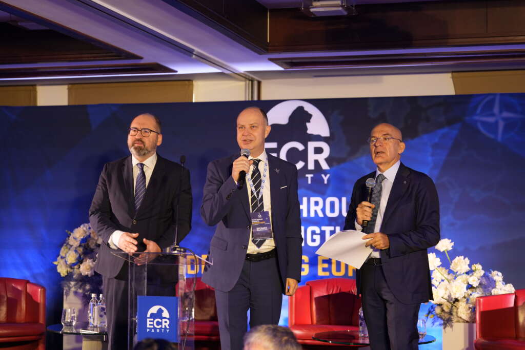 Difesa, da Vilnius la sfida dei conservatori: “Un’Europa più forte nella Nato” Difesa, da Vilnius la sfida dei conservatori: “Un’Europa più forte nella Nato”