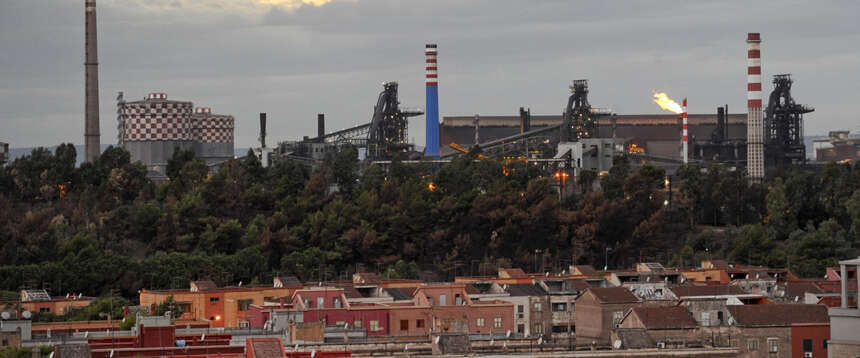 Ex Ilva, mazzata dalla Cassazione: stop all’area a caldo di Taranto. Palazzo Chigi: “Percorso sempre più difficile”