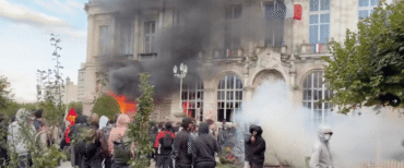 Limoges municipio fiamme