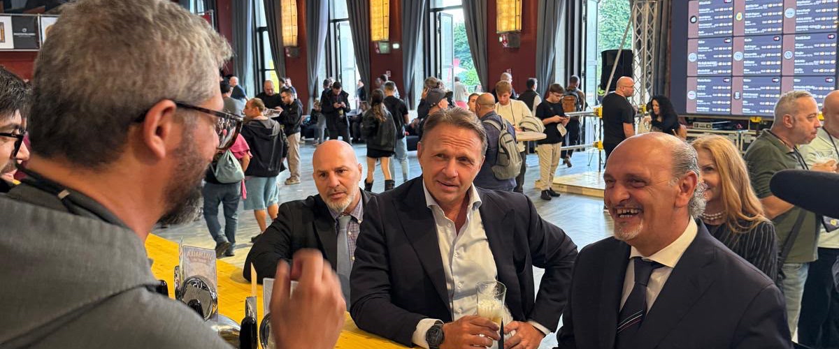 lollobrigida al festival della birra a roma qui c8217232 chi lavora per produrre un prodotto straordinario e secolare da Secoloditalia.it lollobrigida al festival della birra a roma qui c8217232 chi lavora per produrre un prodotto straordinario e secolare