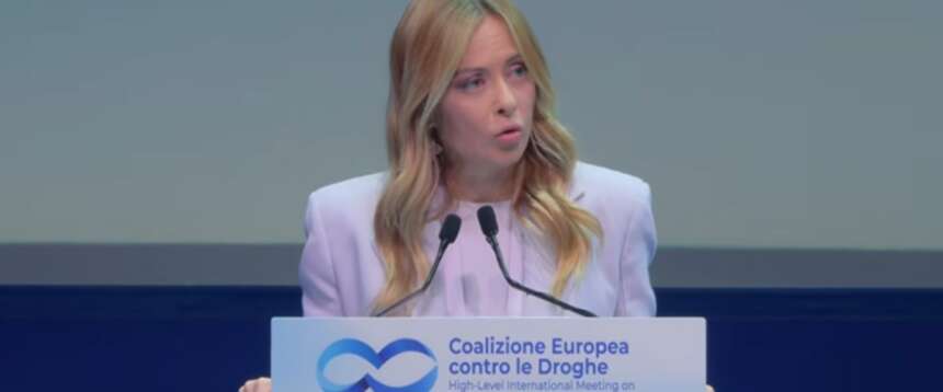 Meloni a San Patrignano: «La droga rende schiavi, non è un diritto». Oltre 210 milioni contro le dipendenze