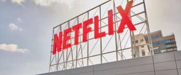 Netflix è in crisi e non gli basta il woke: superato anche da YouTube e TikTok per i contenuti gratuiti