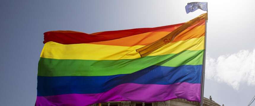 Pro vita trattati come “contaminazioni”, il report choc di un’associazione Lgbt nell’Ue. FdI: “Gravissimo”