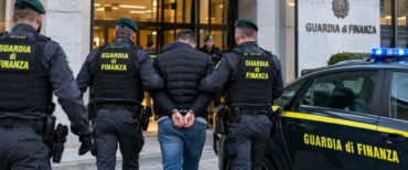 Una “banca occulta” della criminalità organizzata in un autonoleggio: 30 arresti, 110 milioni di fatture false e soldi alla ‘ndrangheta
