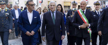 Paura per Tajani: malore e controlli in ospedale. La replica a Renzi è da leone: “Il centro non sta a sinistra”