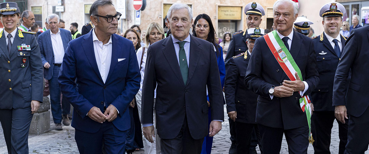 paura per tajani malore e controlli in ospedale la replica a renzi 232 da leone il centro non sta a sinistra da Secoloditalia.it paura per tajani malore e controlli in ospedale la replica a renzi 232 da leone il centro non sta a sinistra