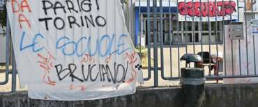 Torino, scuole occupate e devastate: la mobilitazione si allarga a una ventina di istituti