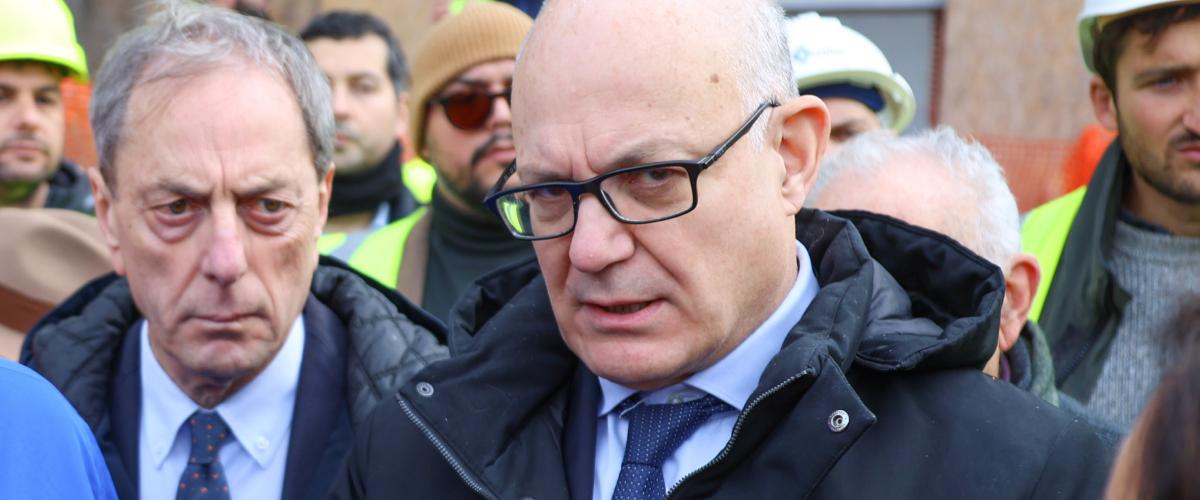 l8217assessore di gualtieri elogia uno schiaffo arrivato al fondatore di welcome to favelas la lega il sindaco lo revochi video da Secoloditalia.it l8217assessore di gualtieri elogia uno schiaffo arrivato al fondatore di welcome to favelas la lega il sindaco lo revochi video