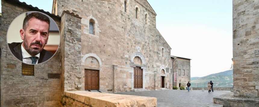 Una veduta di Anagni; nel tondo, Massimo Ruspandini