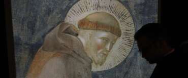 Francesco d’Assisi: il santo che visse nel mondo e rese la lingua del popolo degna della preghiera e di Dio
