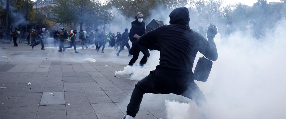 stop ai sussidi per chi devasta e saccheggia il governo francese come il sindaco di legnago solo la sinistra italiana ancora non ci arriva da Secoloditalia.it stop ai sussidi per chi devasta e saccheggia il governo francese come il sindaco di legnago solo la sinistra italiana ancora non ci arriva
