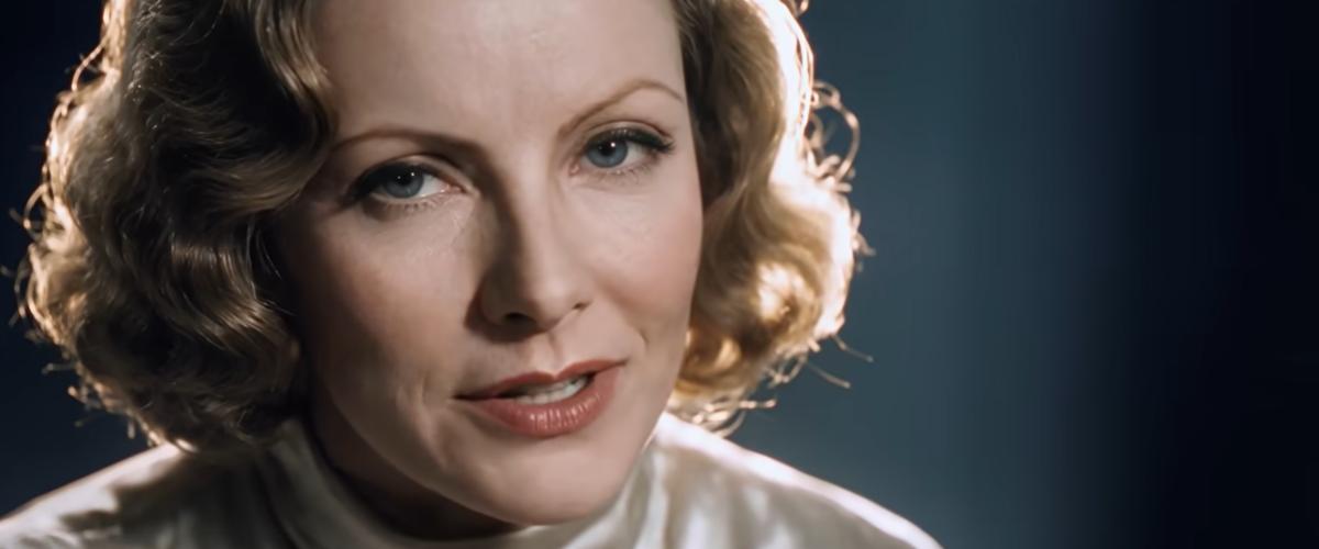 Un fotogramma della pubblicità di SKF Group che utilizza l’immagine di Greta Garbo ricostruita con l’Intelligenza artificiale