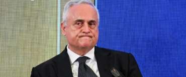 Lotito, dalle pistole ai nemici politici “che remano contro di me”. Ed è sempre più scontro con i tifosi della Lazio