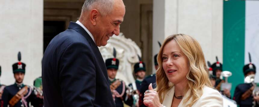 Italia-Slovenia, Meloni ricevere il premier di Lubiana Janša: partenariato strategico su difesa, energia e flussi migratori (video)