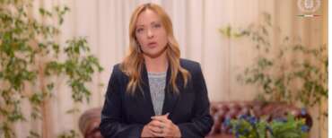 Meloni rivendica la svolta sul Fisco: “Dal governo grande lavoro di semplificazione. Stato giusto intransigente con i furbi” (video)
