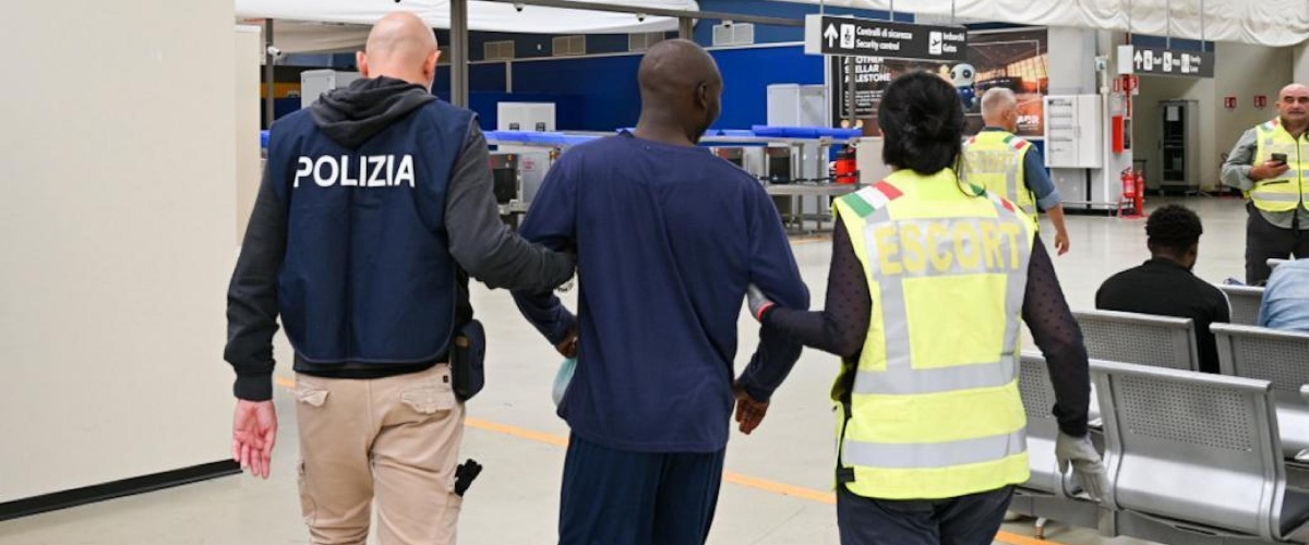 migranti cinque paesi ue verso l8217intesa con il ruanda cade il tab249 degli hub esterni meloni fa scuola retroscena del financial times da Secoloditalia.it migranti cinque paesi ue verso l8217intesa con il ruanda cade il tab249 degli hub esterni meloni fa scuola retroscena del financial times