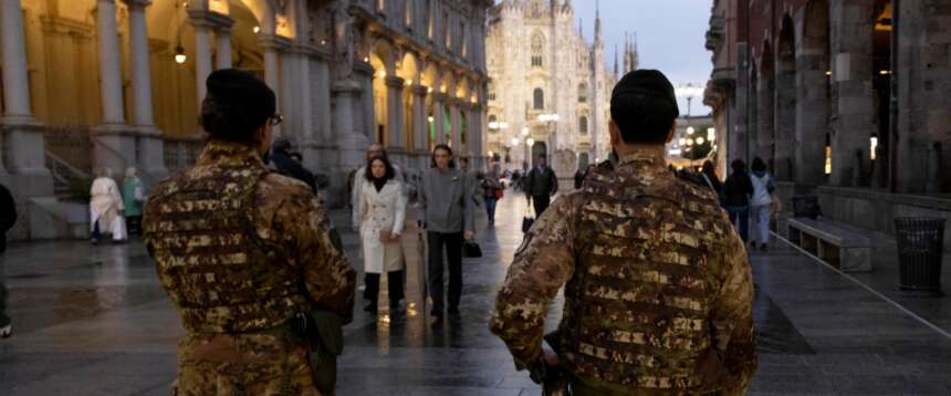 Cortei, allerta massima nelle città. Mantovano: “Manifestare nel rispetto delle regole”. Piantedosi ribadisce: “Rafforzati i controlli”