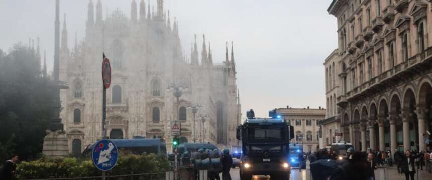 Milano devastata, i numeri del “fallimento educativo della sinistra”:  220 minorenni tra i 271 portati in Questura