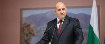 Bulgaria, droni colpiscono due navi mercantili nel Mar Nero: una affonda, equipaggio disperso. Riunione d’urgenza a Sofia