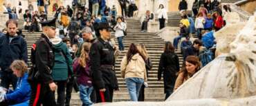Criminalità in calo in Italia: nel 2025 oltre 42mila reati denunciati in meno e omicidi al minimo storico. Milano, Firenze e Roma le città con più denunce