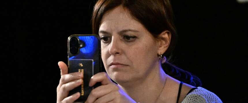 Milano, Ilaria Salis in pena per i fermati: «Destra classista e razzista». E sulla sicurezza attacca il governo: «Il prossimo passo è la licenza di sparare sulla folla?»