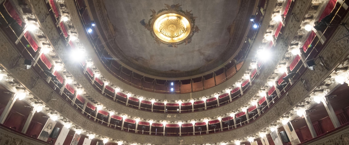 il teatro valle di roma riapre dopo 16 anni all8217inaugurazione scintille tra mollicone e gualtieri da Secoloditalia.it il teatro valle di roma riapre dopo 16 anni all8217inaugurazione scintille tra mollicone e gualtieri