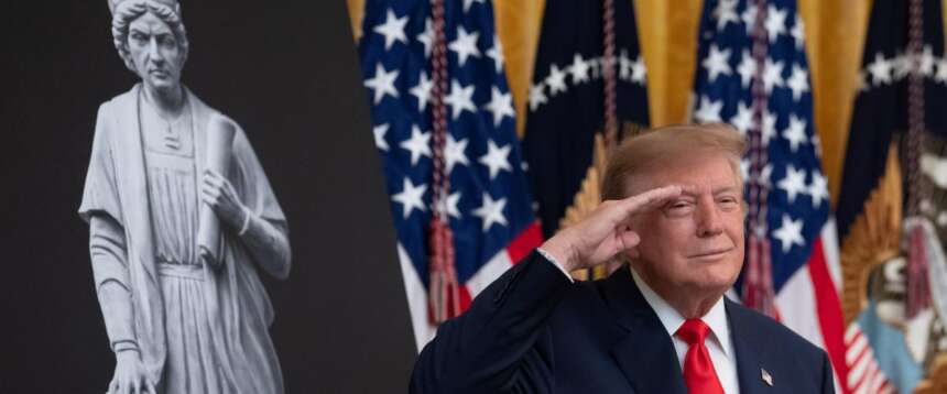 Trump alle celebrazioni per il Columbus day alla Casa Bianca